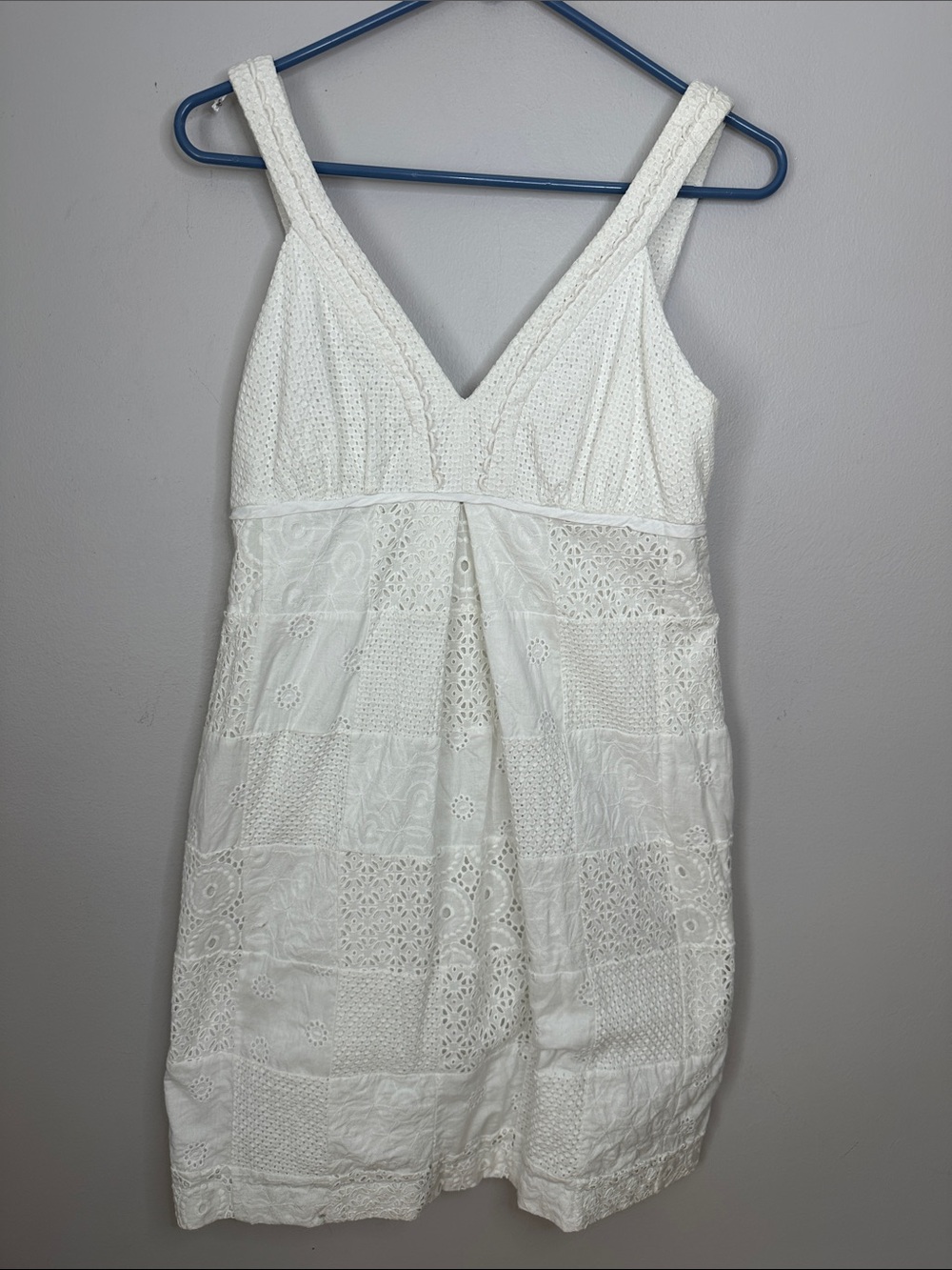 Lilly Pulitzer White Eyelet V-Neck Summer Dress size 8